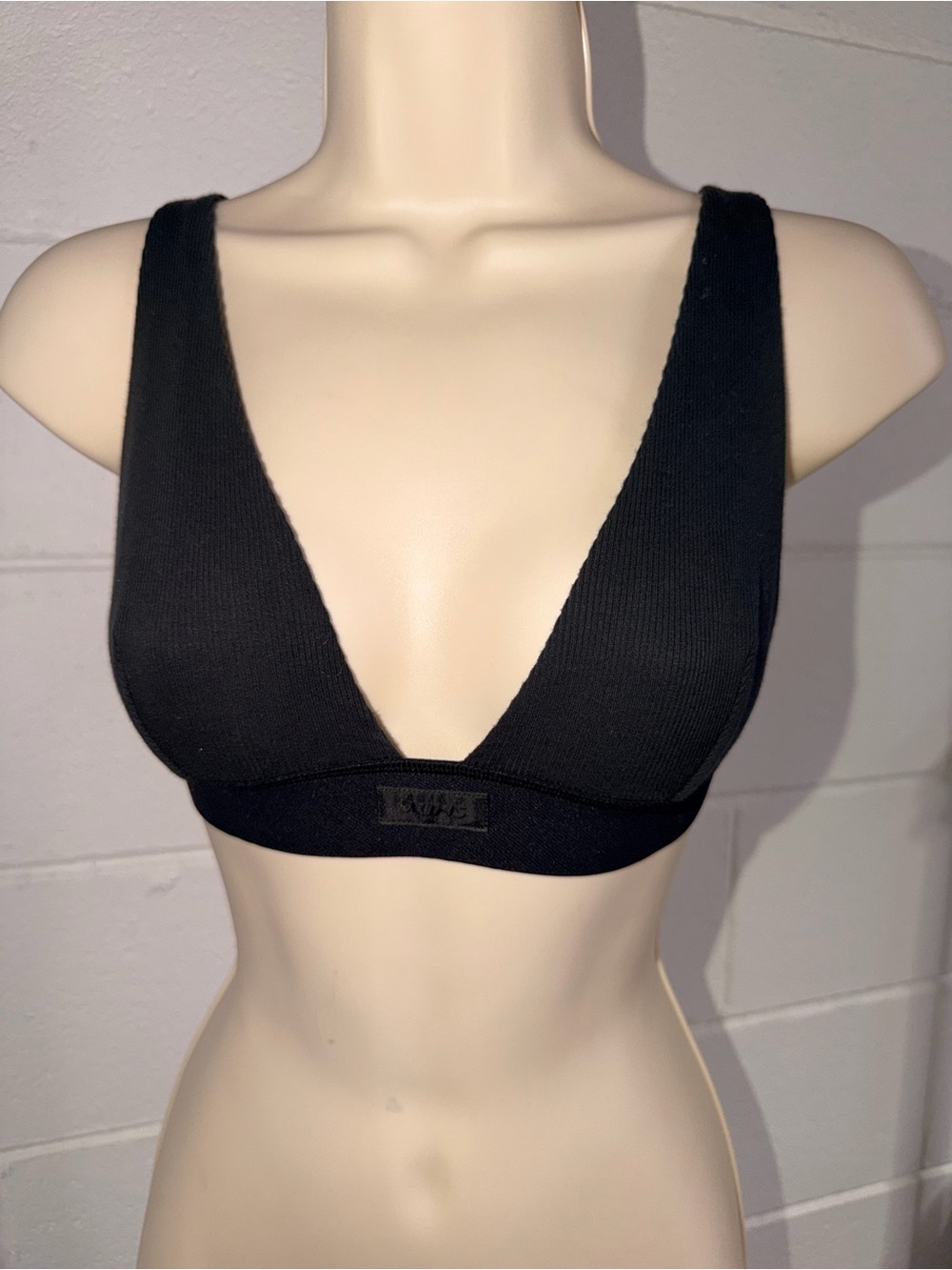 SKIMS- Black Ribbed Deep V Bralette